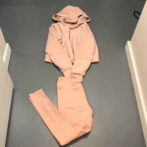 Gym shark sweater and pants - Picture 1 of 6